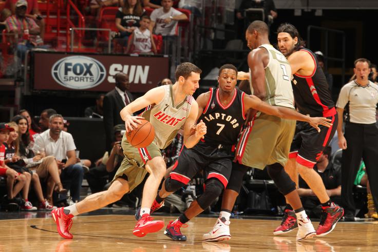 Goran Dragić in Kyle Lowry sta bila pred leti pri Houston Rockets soigralca. | Foto: 