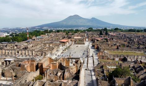 Po Benetkah zdaj še Pompeji: tako bodo omejili naval turistov