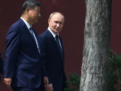 Putin začenja dvodnevni obisk na Kitajskem #vŽivo