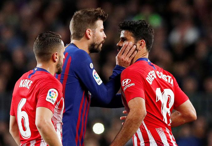 Gerard Pique je reprezentančnemu soigralcu svetoval, naj se umiri, če noče od disciplinskega sodnika prejeti še hujšo kazen. | Foto: Reuters