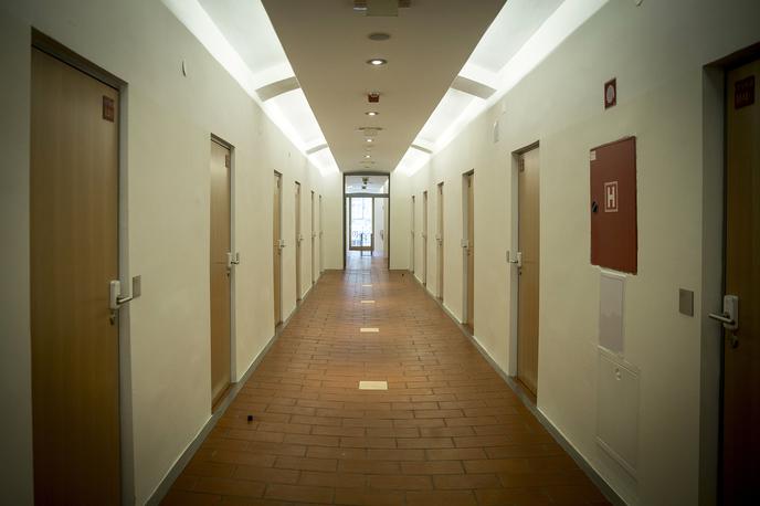 prenovljeni hostel Celica | Lastnik hostlov v postopku ugotavljanja diskriminacije turistke ni predstavil svoje plati zgodbe.  | Foto Ana Kovač