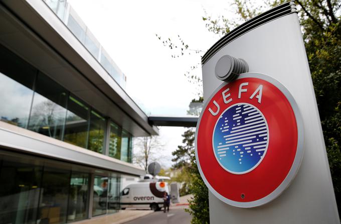 Krovna evropska nogometna organizacija je trenutno razpeta med številnimi težavami v evropskemu nogometu in notranjimi spori. | Foto: Reuters