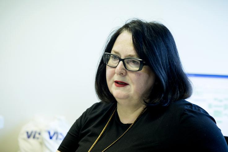 "Spletno nakupovanje in sprejemanje brezgotovinskih plačil nista več samo dodana vrednost, temveč nuja v trenutnih okoliščinah z omejitvami, ki jih je s seboj prinesla pandemija covid-19." | Foto: Ana Kovač
