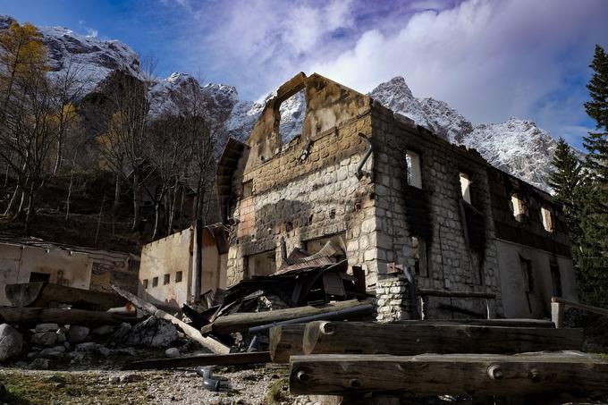 V obdobju samostojne Slovenije so ognjeni zublji pogoltnili kar tri planinske koče. Novembra lani je pogorel Frischaufov dom na Okrešlju, manj kot dve leti prej pa Kocbekov dom na Korošici. | Foto: STA ,