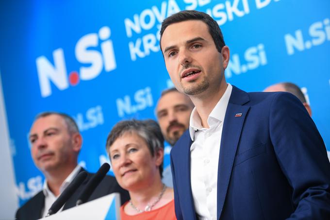 "Šibka večina vlade je boljša kot manjšinska vlada, ki opravlja tekoče posle," meni prvak NSi Matej Tonin. | Foto: STA ,