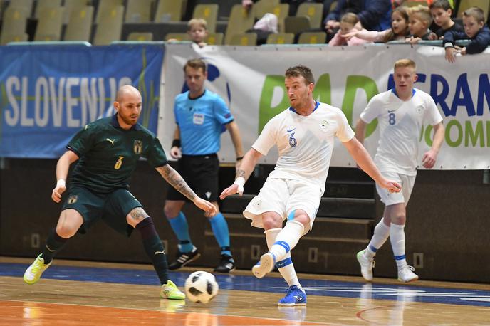 Slovenija, Italija, futsal | V Mariboru je bilo zanimivo, Slovenci pa so morali Italijanom na koncu priznati premoč. | Foto Miloš Vujinović/Sportida