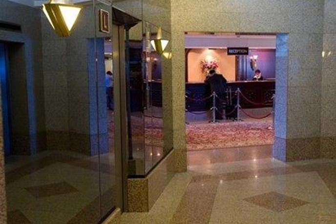 Američani na SP zapravijo pol proračuna KZS