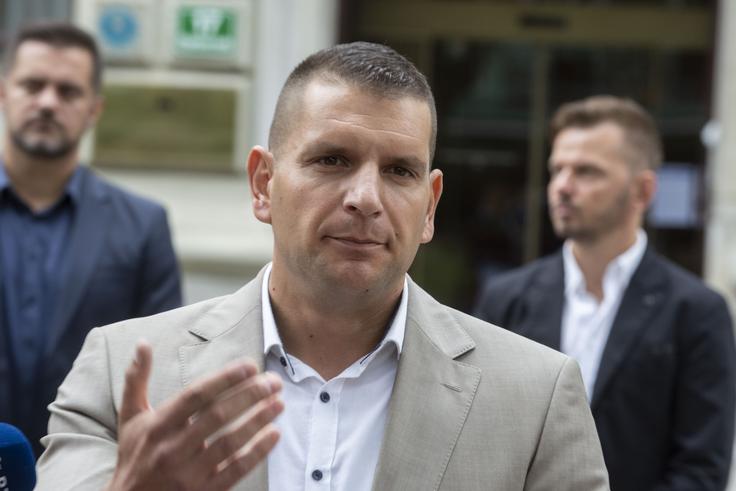 V stranki Resni.ca so kritični do predlaganih sprememb.  | Foto: Bojan Puhek
