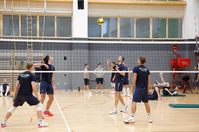 slovenska odbojkarska reprezentanca | Slovenski odbojkarji so začeli priprave na septembrsko svetovno prvenstvo, ko bodo na Filipinih branili četrto mesto. | Foto Aleš Fevžer