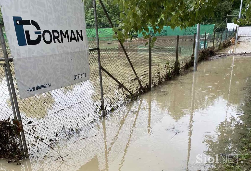 poplave, tenis igrišče, radomlje