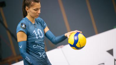 Kamničanke in bankirke do gladkih zmag