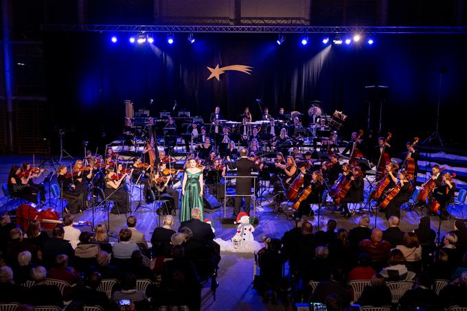 Ana Plahutnik in Simfonični orkester Cantabile | Foto: Valter Leban