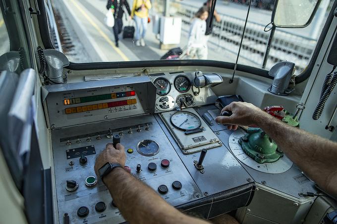 Zeleni vlak je zakorakal v svoje šesto desetletje, in čeprav nima novih tehnoloških priboljškov, še vedno potnikom zagotavlja veliko udobja.  | Foto: Ana Kovač