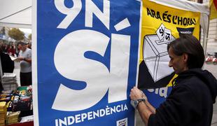 V Kataloniji zaprli volišča, glas oddalo najmanj dva milijona volivcev (video)