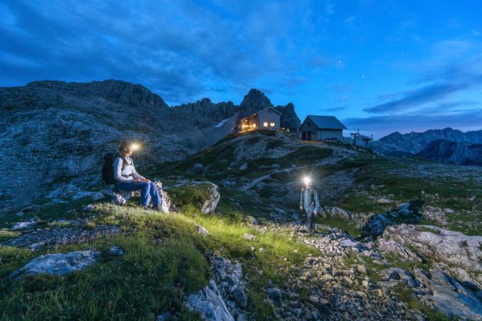 Pogačnikov dom na Kriških podih (2050 m) | Foto: Jošt Gantar (www.slovenia.info)