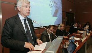 Na slovensko-italijanskem gospodarskem forumu za poglobitev sodelovanja