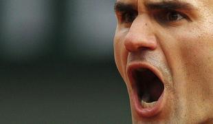 Federer še šestič dobil turnir v Halleju in se izenačil z McEnroejem