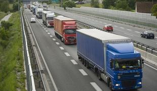 Cestni prevozniki do junija pričakujejo rešitve za težave dejavnosti