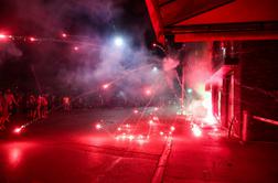 Napeto na ulicah Beograda, prišel je tudi Vučić #foto #video