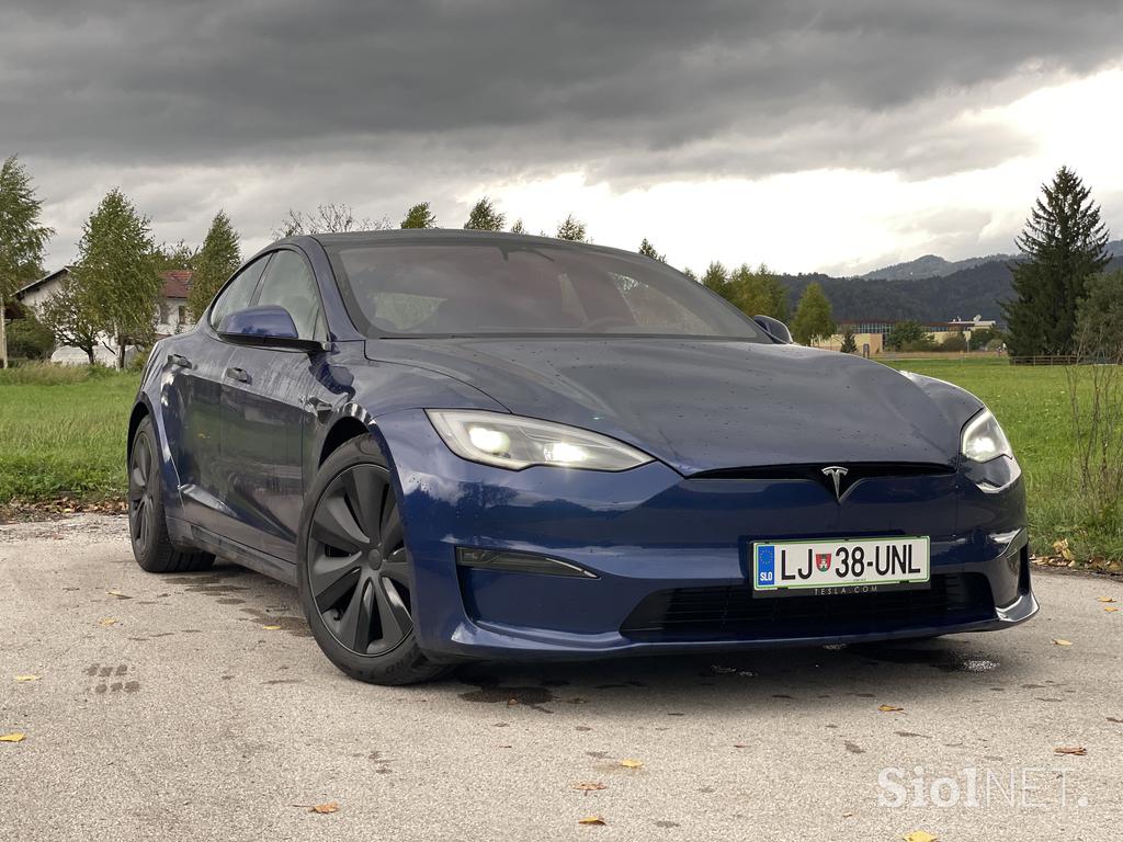 Tesla model S