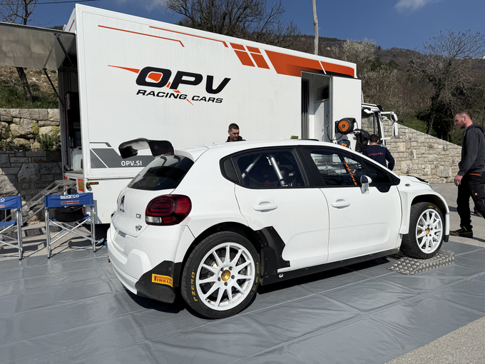 Konec prejšnjega tedna je Marko Grossi opravil prvi resnejši test s Citroënovim dirkalnikom. | Foto: Gregor Pavšič