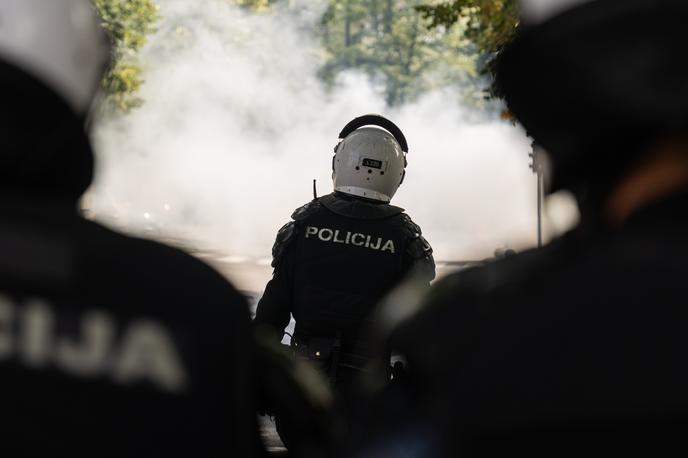 Črnogorska policija | Črnogorski policisti so danes zjutraj aretirali več črnogorskih in ruskih državljanov. | Foto Shutterstock