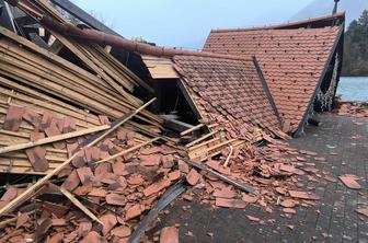 Divja noč: sunki vetra tudi 154 kilometrov na uro #foto