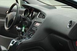 Peugeot 5008 1,6 THP - o uporabnosti
