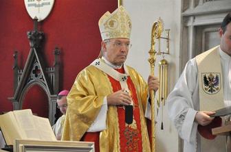 Nadškof Stres opozoril na spoštovanje človekovih pravic