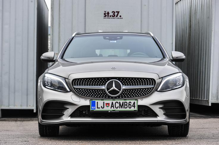 Zaradi izbruha afere dieselgate je bil dizel pod močnim udarom javnosti. Kupci so mu obrnili hrbet, a najnovejša raziskava kaže, da je v določenih primerih najnovejši dizelski motor celo čistejši od bencinskega. | Foto: Gašper Pirman