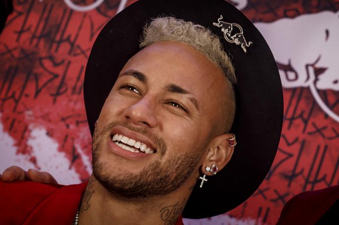 Neymar | Brazilski nogometni zvezdnik Neymar naj bi te dni gostil zabavo s kar 500 povabljenci. Njegova poteza v času najhujše pandemije je sprožila val zgražanj po vsem svetu, predvsem v njegovi domovini. | Foto Guliverimage/Getty Images
