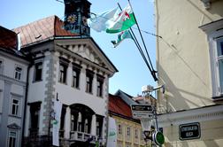 Spoznajte urarja, ki je popravil tristo let staro ljubljansko mestno uro #video