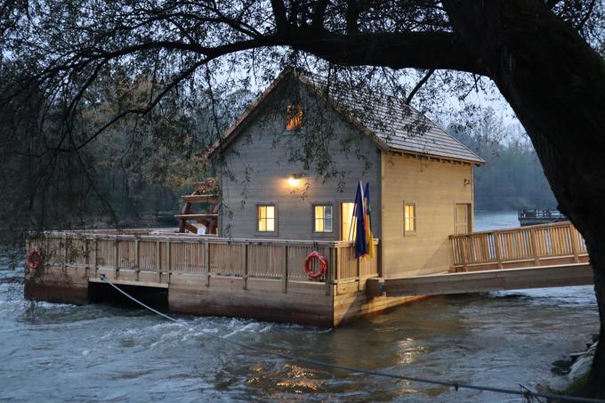 Novi mlin na Muri, ki so ga odprli lansko jesen, potem ko se je stari podrl | Foto: STA