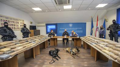 Hrvaška policija v pošiljki banan iz Ekvadorja našla zajetno količino kokaina
