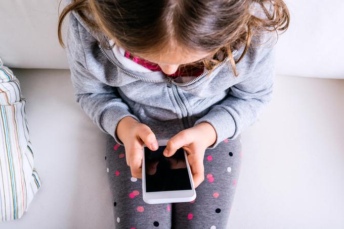 Predplačniški paketi so odličen način za spremljanje, koliko časa nekdo preživi na mobilnem telefonu, zato jih mnogi starši izberejo za svoje otroke. | Foto: Getty Images