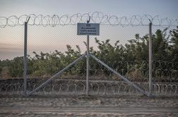 Že pred svitom na madžarski strani schengenske ograje