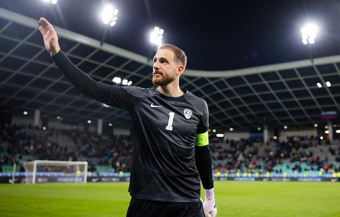 Vroče vprašanje: kdo bo branil namesto Jana Oblaka?