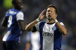 Tottenham izgubil bitko za Portovega Moutinha