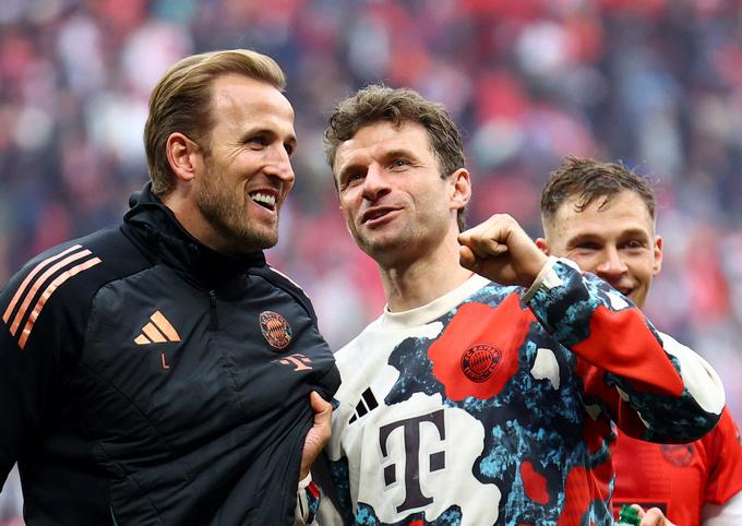 Najboljši strelec Bayerna Harry Kane je postal nemški prvak. To je njegova prva lovorika v članskem nogometu! | Foto: Reuters
