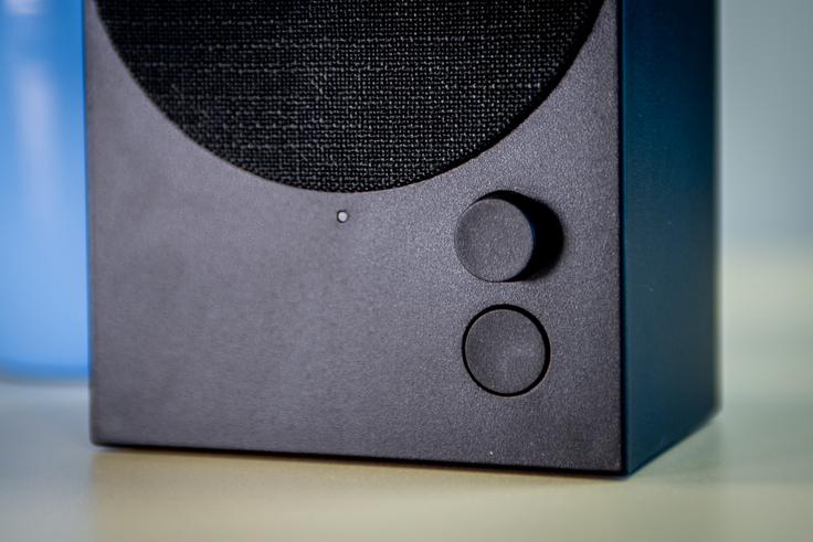 Spodnji gumb je Spotify Tap, ki bo prišel prav uporabnikom glasbene pretočne storitve Spotify. Ta je, enako kot Ikea, doma na Švedskem.  | Foto: Gaja Hanuna