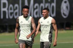 Kylian Mbappe zapustil bolnišnico, a zdravljenje še ni končano