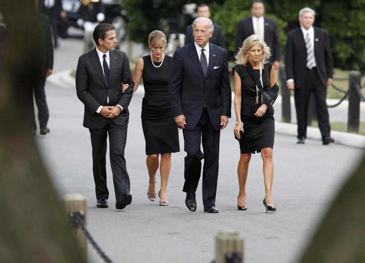 Demokratski predsednik Joe Biden ni obtožen ničesar, vendar pa republikanci skupaj z njim naklonjenimi mediji pregon Hunterja Bidna prikazujejo kot pregon predsednika ZDA. | Foto: Reuters