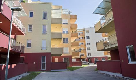 Na dražbi v Črnučah prodali skoraj polovico stanovanj