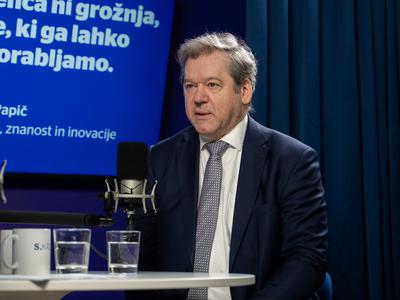 UI ni magija: kam gredo naši podatki in zakaj država postavlja okvir #Spotkast