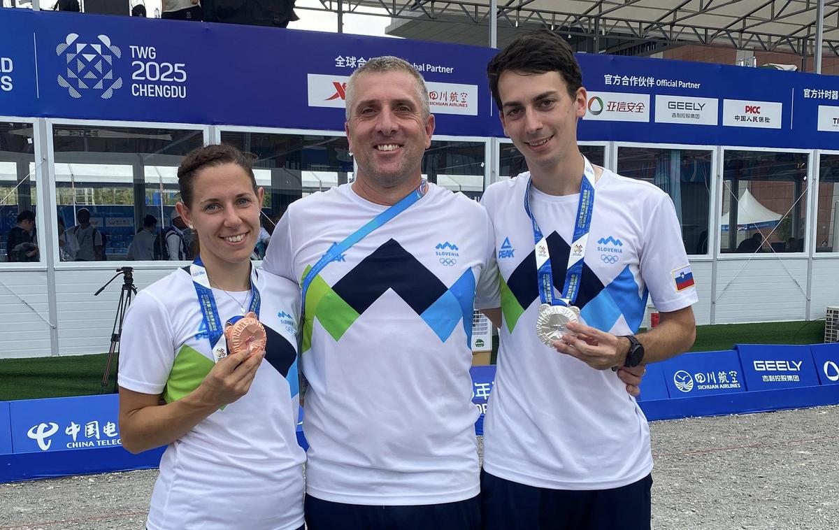 Jacqueline Košir |  Jacqueline Košir in Gašper Povh s srebrnima medaljama | Foto OKS