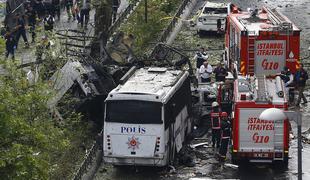 V bombnem napadu v Istanbulu najmanj enajst mrtvih