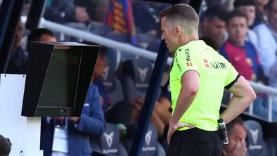 V javnosti zaokrožil posnetek, navijači Barcelone besni kot še nikoli #video