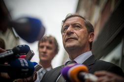 "Če se ne bi dogovorili, bi prišlo do politične krize in najverjetneje tudi do predčasnih volitev." 
