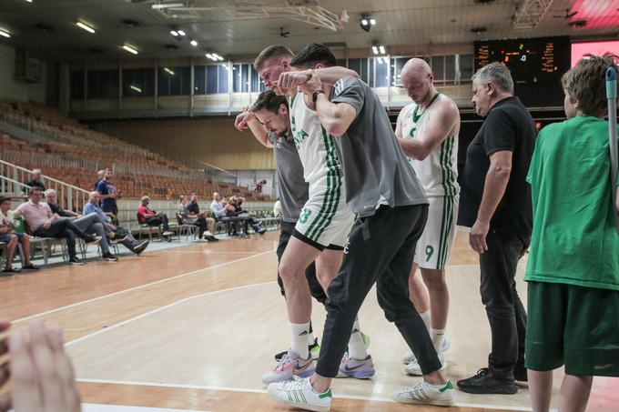 Zmaji so drugi polčas odigrali brez kapetana. | Foto: Matej Povše/Sportida