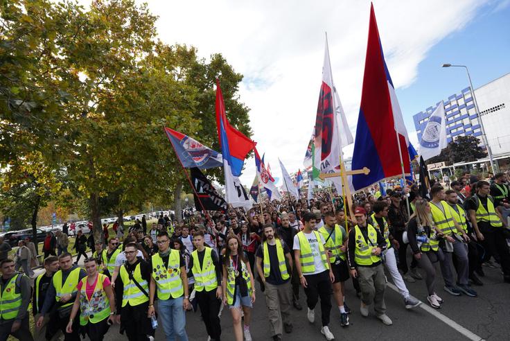 Shod iz Beograda proti Novemu Sadu Na spominskem shodu v Novem Sadu pričakujejo množično udeležbo. | Foto: Antonio Ahel/ATA Images/Pixsell